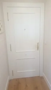 Lacado de puertas en Madrid. Pintores en Boadilla del Monte